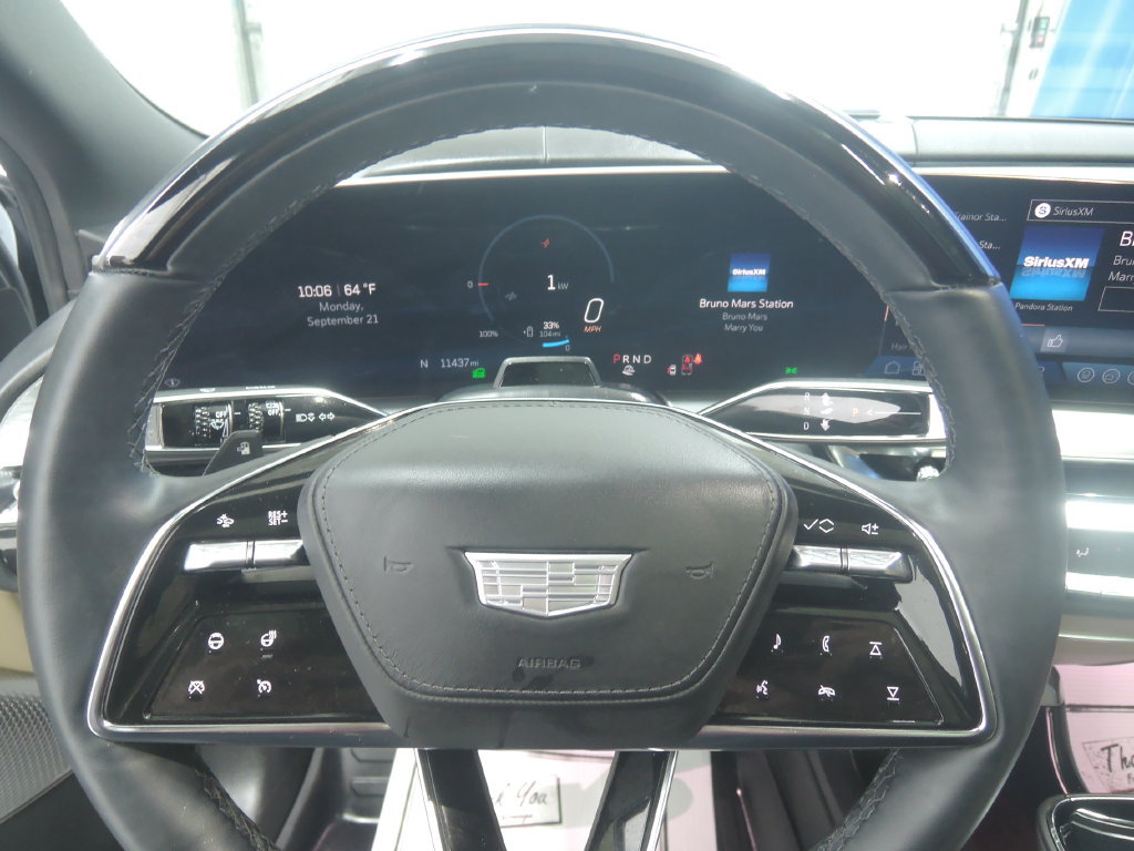 Used 2026 Cadillac Lyriq Signature Luxury w/ Nappa Leather Package AWD/4WD image 15