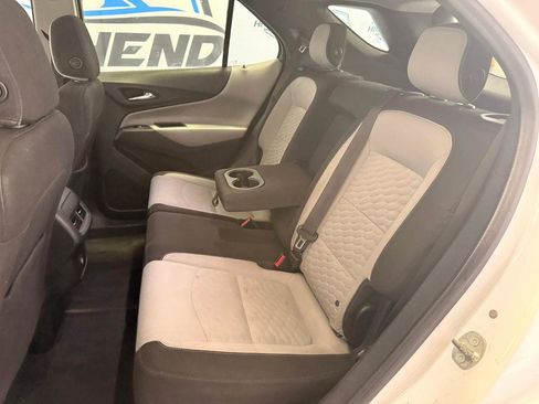 Used 2018 Chevrolet Equinox LS FWD image 16