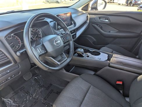 Certified 2025 Nissan Rogue SV image 17