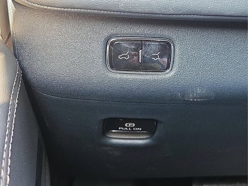 Certified 2025 Lincoln Navigator Reserve AWD/4WD image 17