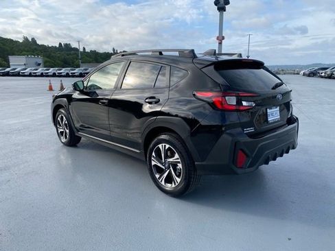 Used 2025 Subaru Crosstrek 2.0i Premium AWD/4WD image 3