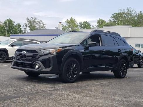 Certified 2025 Subaru Outback Onyx Edition AWD/4WD image 8