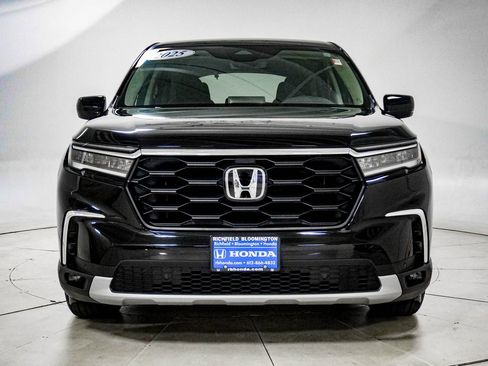 Used 2025 Honda Pilot EX-L image 16