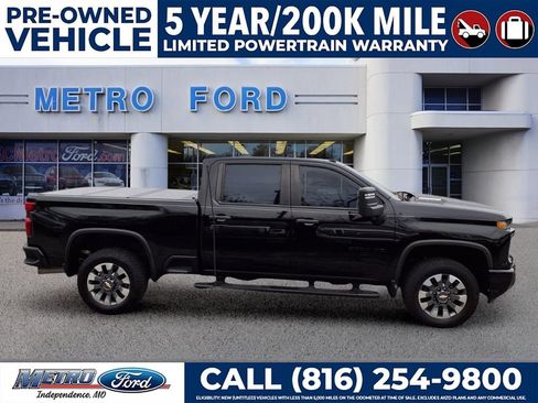 Used 2024 Chevrolet Silverado 2500 Custom w/ Custom Value Package AWD/4WD image 2