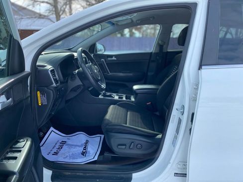 Used 2017 Kia Sportage LX w/ LX Popular Package image 22