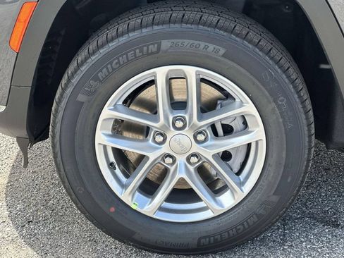 New 2026 Jeep Grand Cherokee L Laredo AWD/4WD image 8