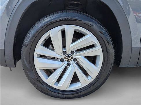 Used 2023 Volkswagen Atlas Cross Sport SE FWD image 9