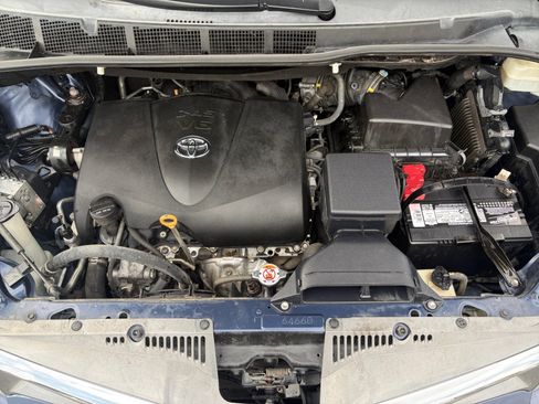 Used 2019 Toyota Sienna XLE AWD/4WD image 31