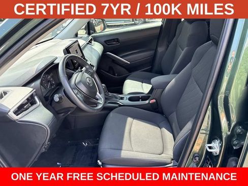 Used 2023 Toyota Corolla Cross LE w/ Moonroof Package FWD image 11