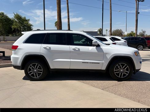 Used 2018 Jeep Grand Cherokee Laredo RWD image 7
