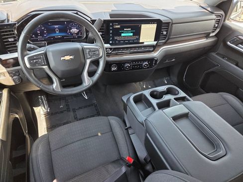 Certified 2024 Chevrolet Silverado 1500 LT image 10