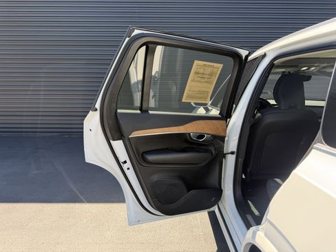Used 2024 Volvo XC90 B6 Plus w/ Protection Package Premier AWD/4WD image 28