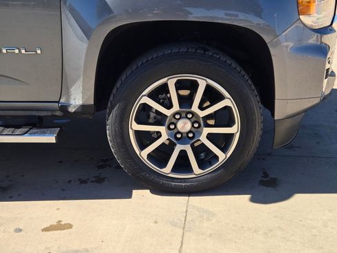 Certified 2021 GMC Canyon Denali image 32