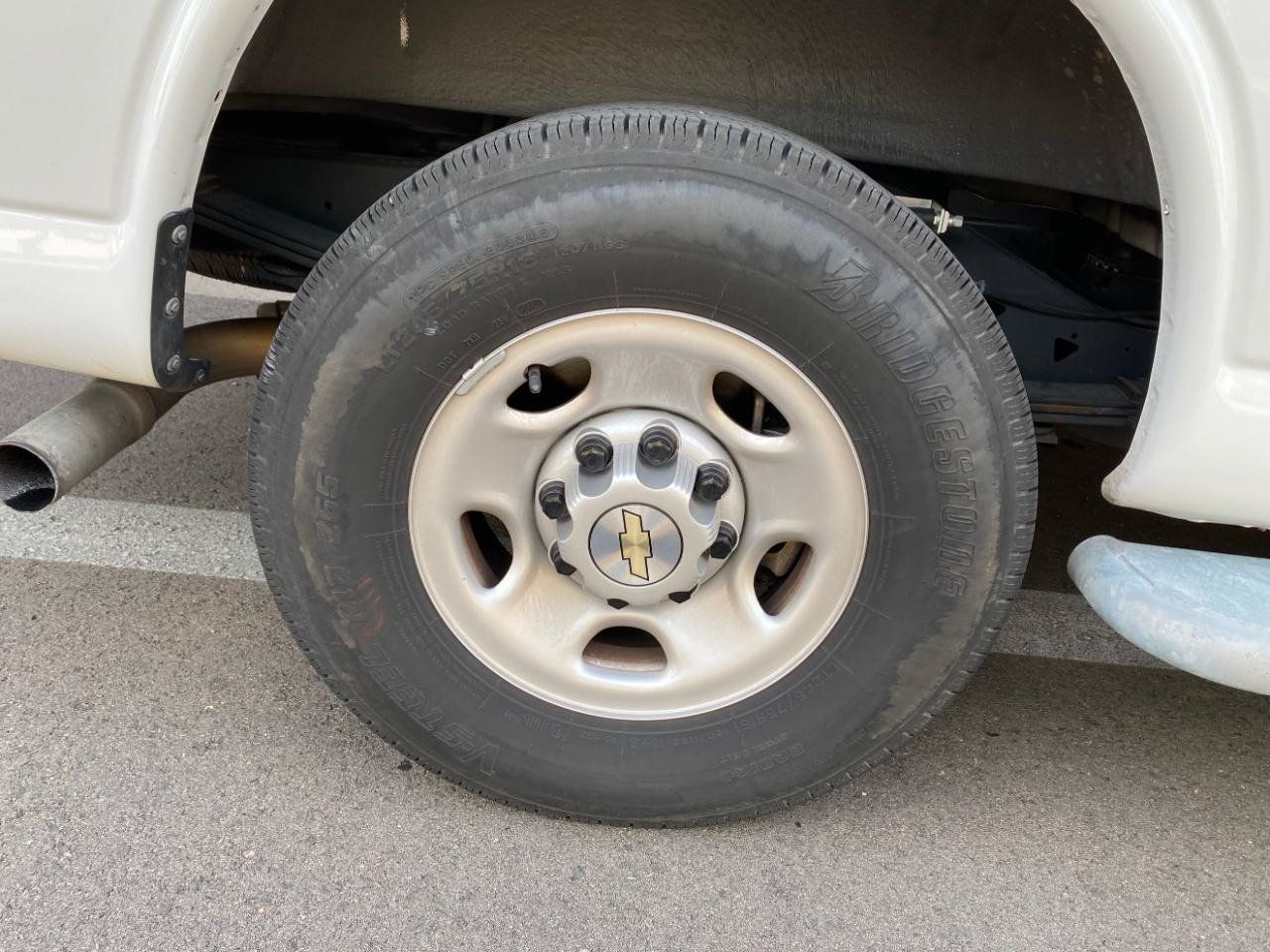 Used 2024 Chevrolet Express 2500 w/ Driver Convenience Package RWD image 17
