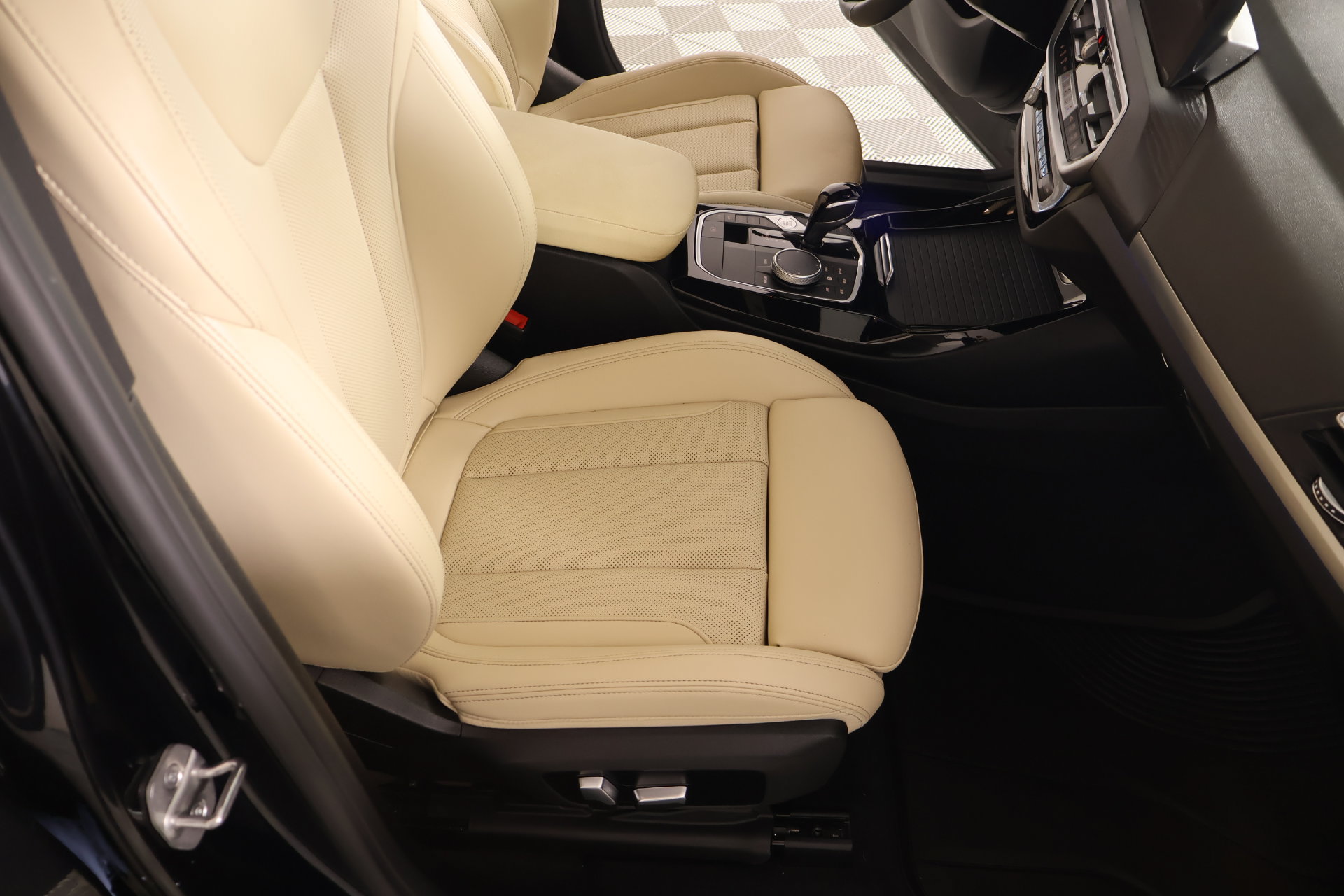 Used 2023 BMW X3 xDrive30i w/ Premium Package AWD/4WD image 14