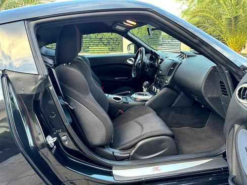 Used 2013 Nissan 370Z Touring image 10