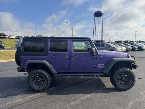 Used 2018 Jeep Wrangler Unlimited Sport S image 2