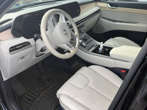 Used 2024 Hyundai Palisade Limited AWD/4WD image 3