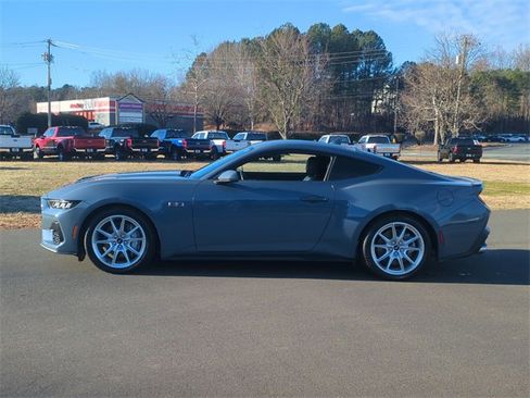 Used 2024 Ford Mustang GT Premium image 10