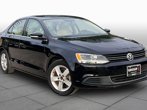 Used 2014 Volkswagen Jetta TDI FWD image 3