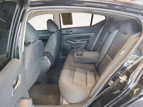 Used 2022 Nissan Altima 2.5 SV FWD image 25