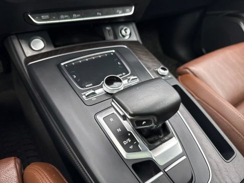Used 2019 Audi Q5 2.0T Premium Plus w/ Premium Plus Package AWD/4WD image 26