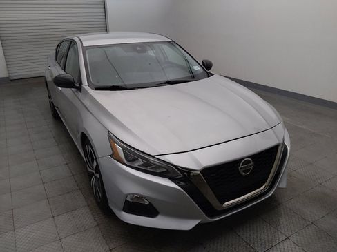 Used 2021 Nissan Altima 2.5 SR FWD image 14