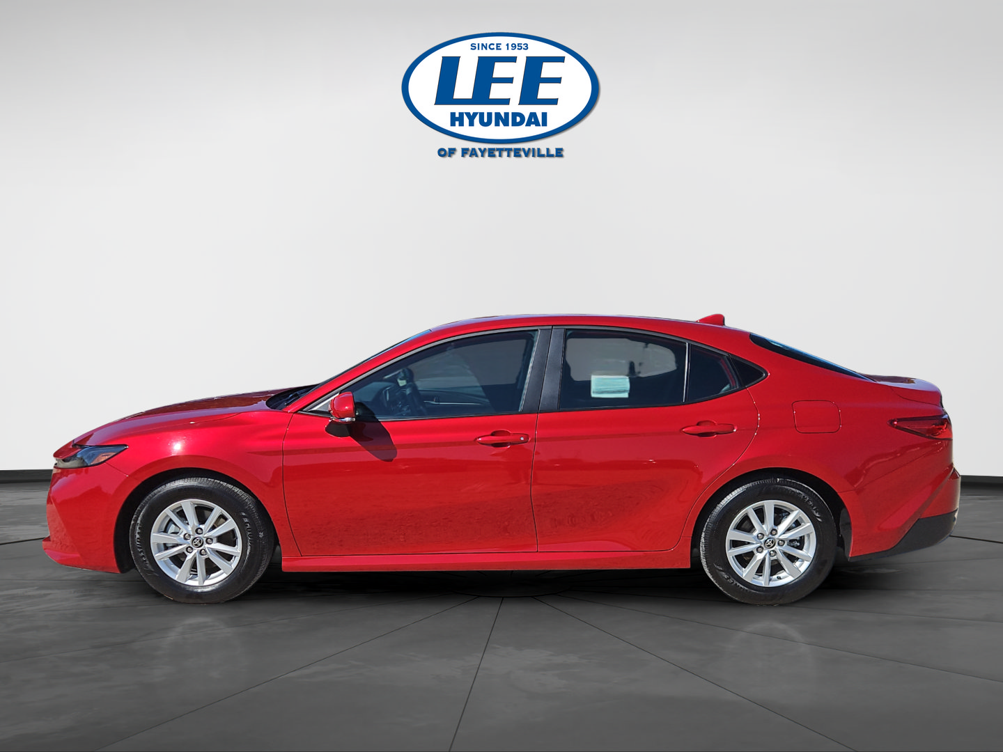 Used 2025 Toyota Camry LE FWD image 6