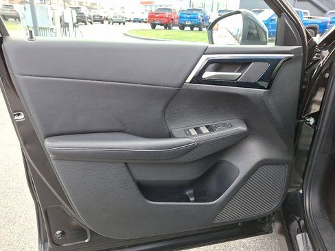 Used 2022 Mitsubishi Outlander SE image 15