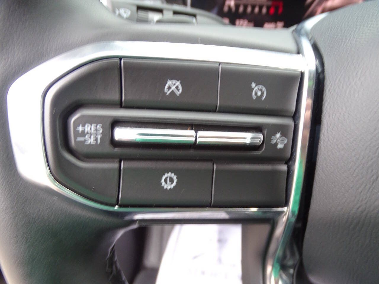 Used 2025 GMC Acadia AWD Elevation w/ Elevation Premium Package image 19