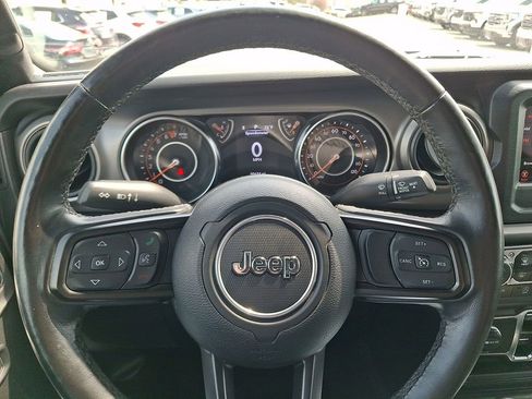Used 2022 Jeep Gladiator Sport AWD/4WD image 18