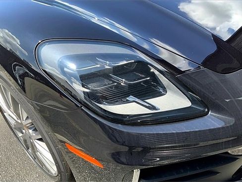 New 2025 Porsche Panamera 4 image 18