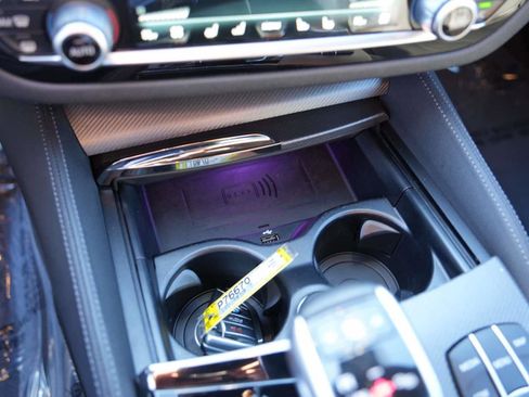 Used 2023 BMW M5 image 28