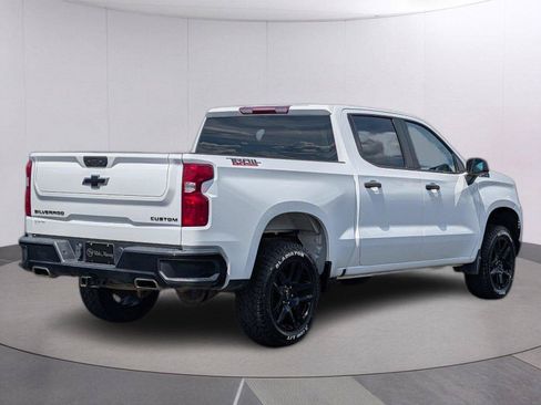 Used 2023 Chevrolet Silverado 1500 Custom Trail Boss w/ LPO, Dark Essentials Package AWD/4WD image 6