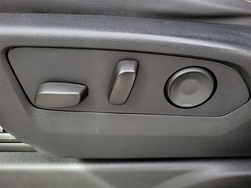 Used 2021 Chevrolet Suburban Premier image 13