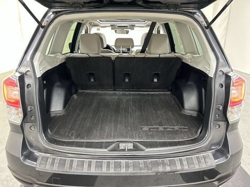 Used 2017 Subaru Forester 2.5i Premium AWD/4WD image 22