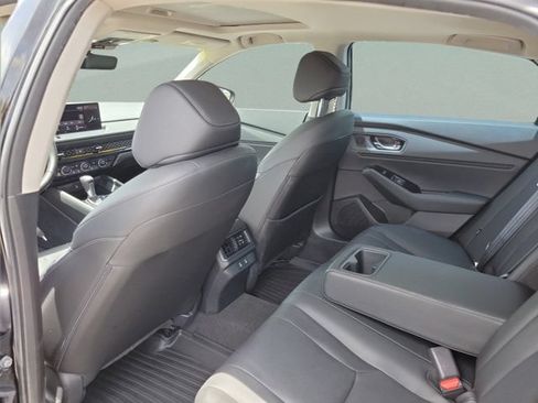 Used 2023 Honda Accord Touring image 12