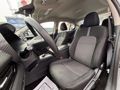 Used 2024 Nissan Sentra SV image 13