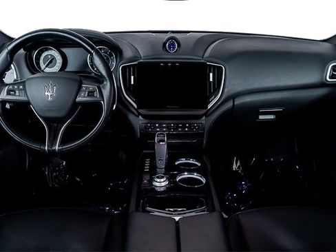 Used 2022 Maserati Ghibli Modena image 40