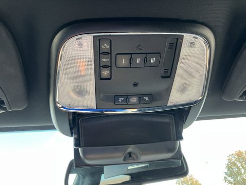 Used 2014 Jeep Grand Cherokee Limited image 23