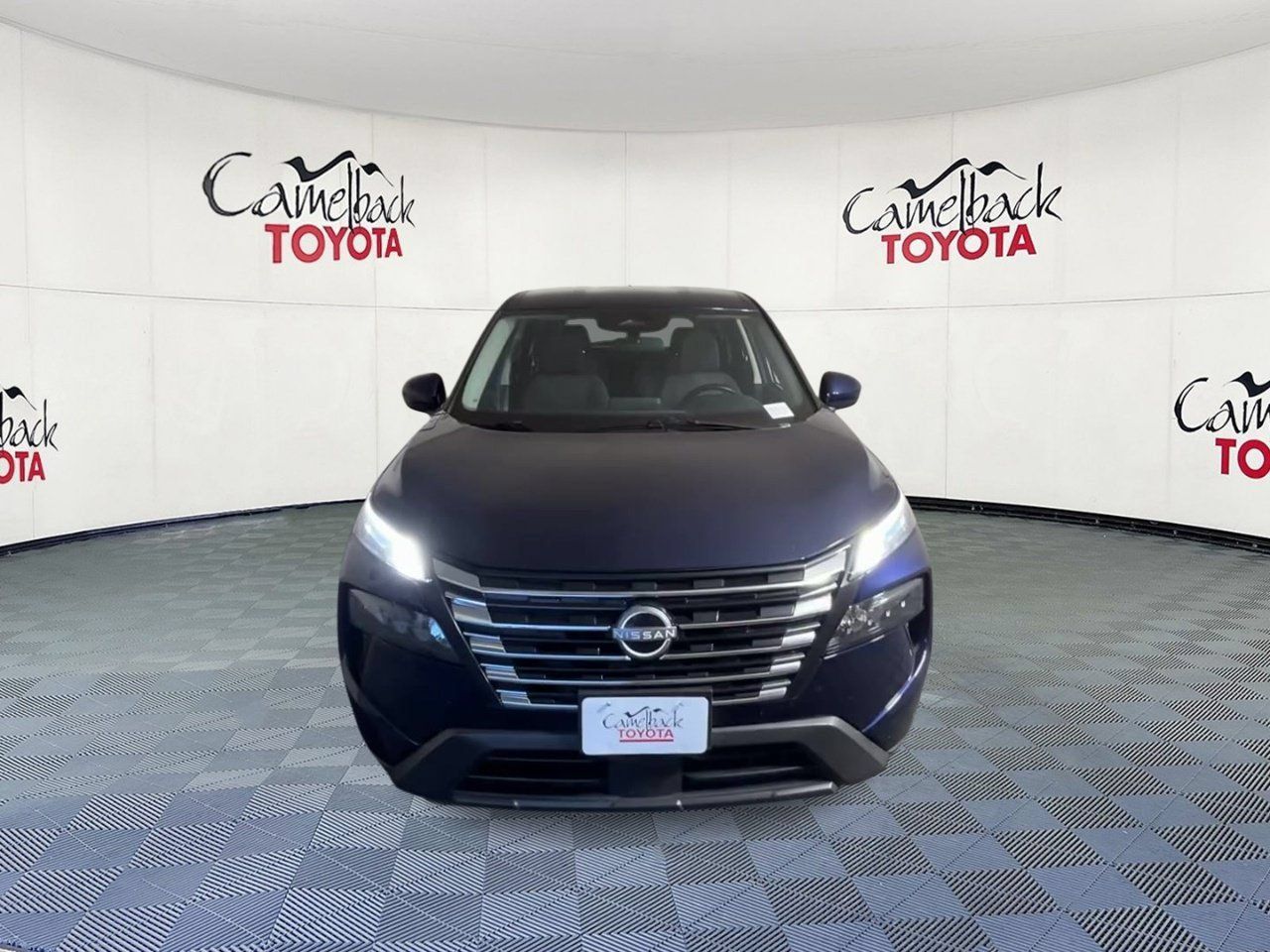 Used 2025 Nissan Rogue SV AWD/4WD image 5