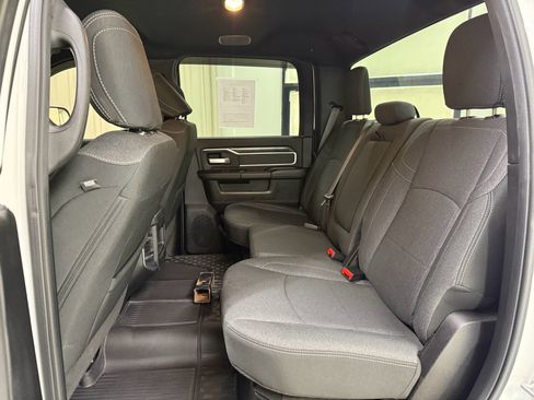 Used 2020 RAM 2500 Big Horn w/ Night Edition AWD/4WD image 17
