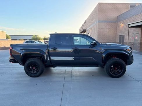Used 2025 Toyota Tacoma TRD Pro AWD/4WD image 8