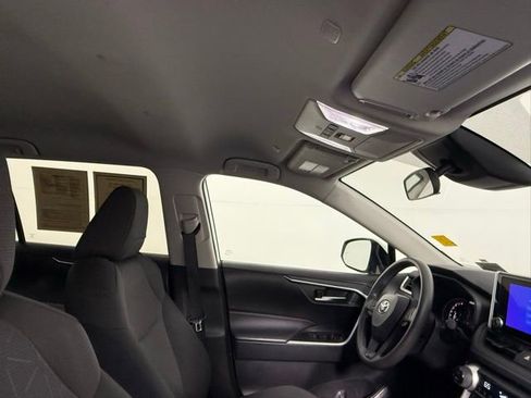 Used 2024 Toyota RAV4 XLE FWD image 54