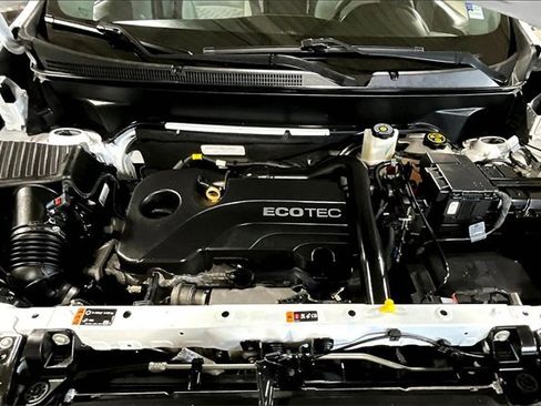 Used 2021 Chevrolet Equinox LS w/ LS Convenience Package image 9