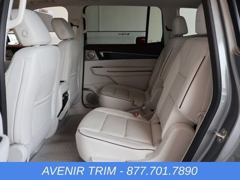 New 2026 Buick Enclave Avenir FWD image 16