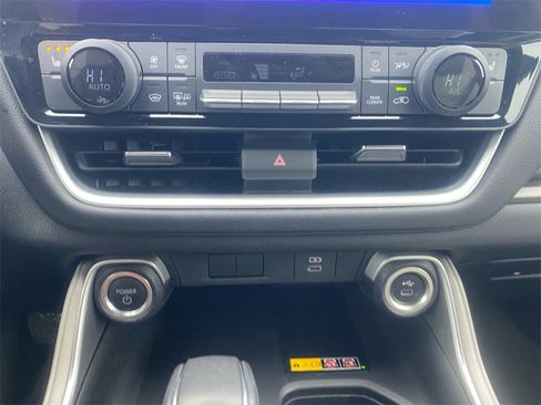 Used 2024 Toyota Grand Highlander XLE image 22