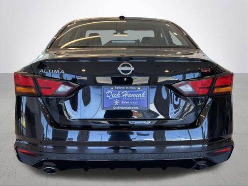 Used 2024 Nissan Altima 2.5 SR FWD image 8