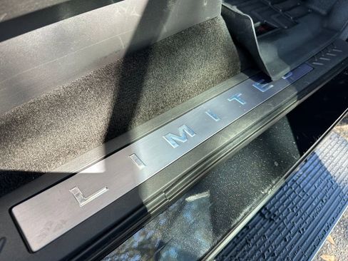 Used 2014 Ford F150 Limited image 47