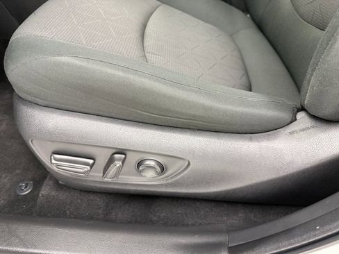 Used 2024 Toyota RAV4 XLE image 27